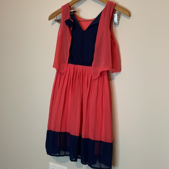 lilt Sheer overlay dress Sz 10 - Picture 3 of 8